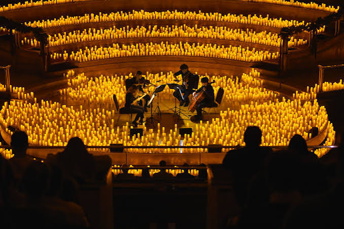 Candlelight Concert: 90's Unplugged