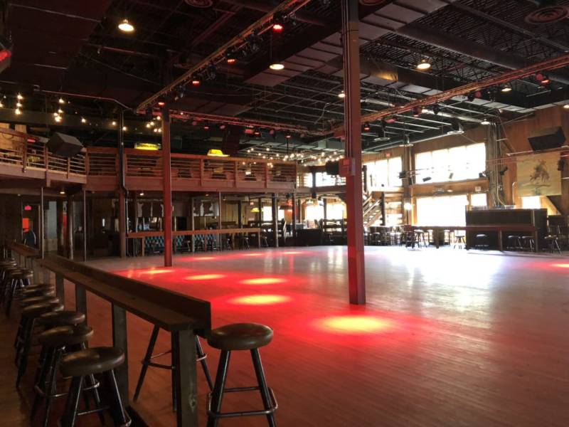 Country Music Line Dancing & Country Swing